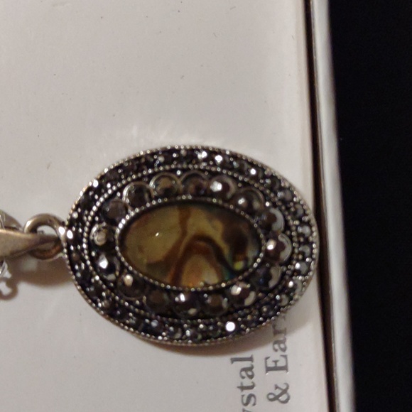 Necklace and Earring Set - Picture 2 of 3